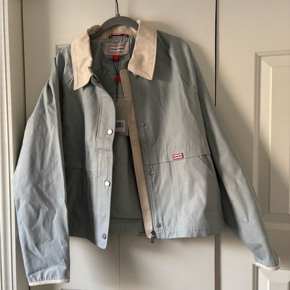 Hunter Light Gray  Raincoat with Cream Collar - Picture 2 of 8